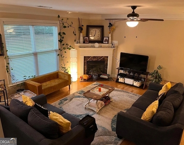 3630 Dalwood Drive - Photo Thumbnail 4