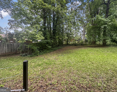 323 Park Ridge Court - Photo Thumbnail 19