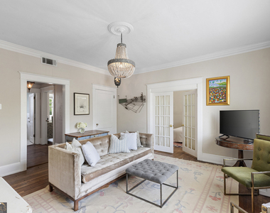 7 Park Lane Ne - Photo Thumbnail 10