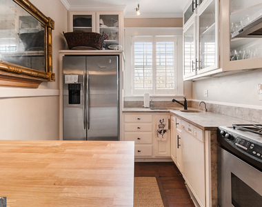 7 Park Lane Ne - Photo Thumbnail 16