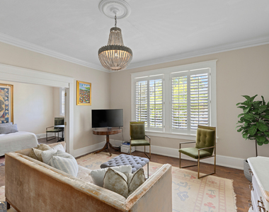 7 Park Lane Ne - Photo Thumbnail 5