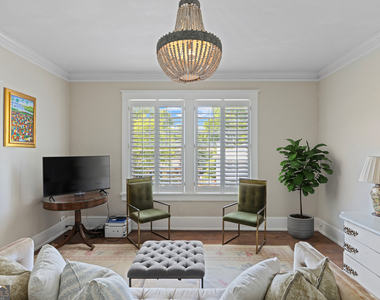 7 Park Lane Ne - Photo Thumbnail 6
