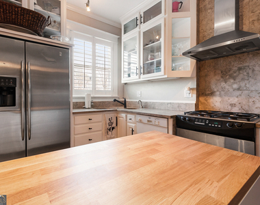 7 Park Lane Ne - Photo Thumbnail 17