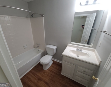 2652 Creek Hollow Drive - Photo Thumbnail 8