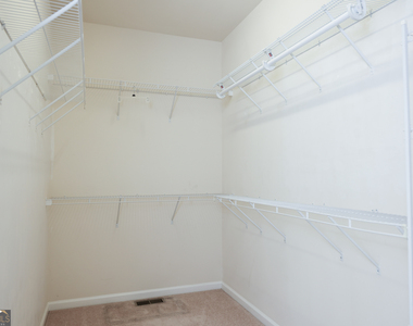 6335 Waveland Drive - Photo Thumbnail 7
