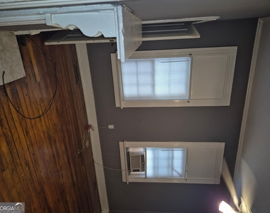 1113 19th Street - Photo Thumbnail 8