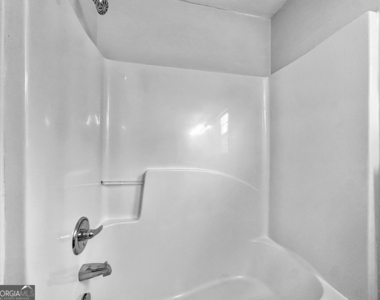 417 Kirkland Drive - Photo Thumbnail 11