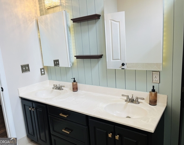 55 Tyler Woods Drive - Photo Thumbnail 25