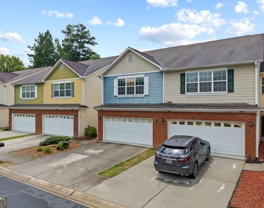 1058 Treymont Lane - Photo Thumbnail 2