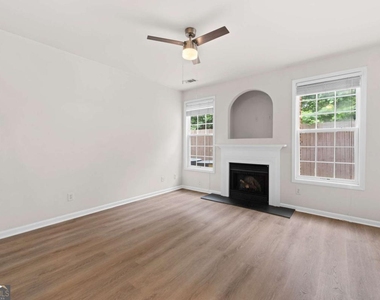 1058 Treymont Lane - Photo Thumbnail 10