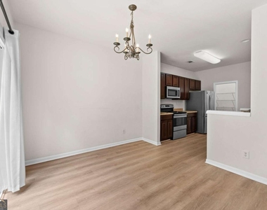 1058 Treymont Lane - Photo Thumbnail 14