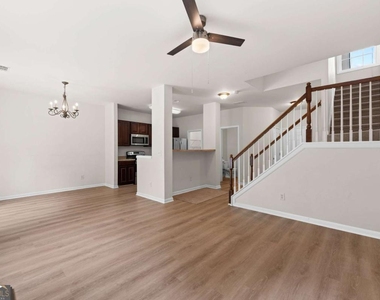 1058 Treymont Lane - Photo Thumbnail 15