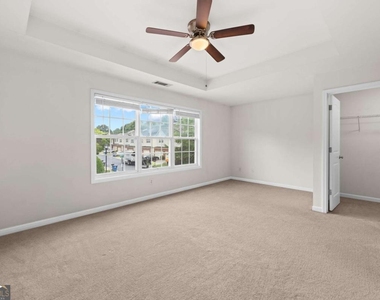 1058 Treymont Lane - Photo Thumbnail 24