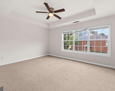 1058 Treymont Lane - Photo Thumbnail 22