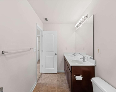 1058 Treymont Lane - Photo Thumbnail 27