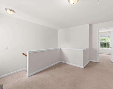 1058 Treymont Lane - Photo Thumbnail 20
