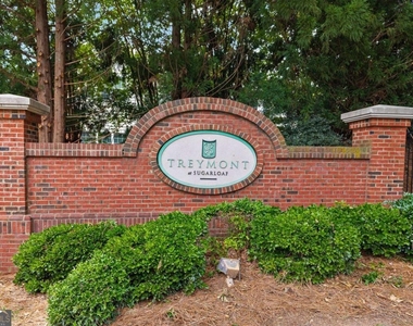 1058 Treymont Lane - Photo Thumbnail 40