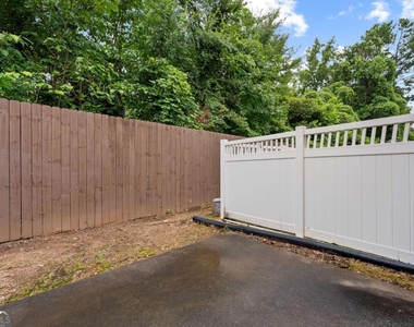 1058 Treymont Lane - Photo Thumbnail 35