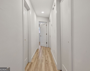 183 Pine Street Ne - Photo Thumbnail 31