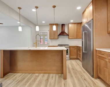 183 Pine Street Ne - Photo Thumbnail 17