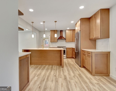183 Pine Street Ne - Photo Thumbnail 13