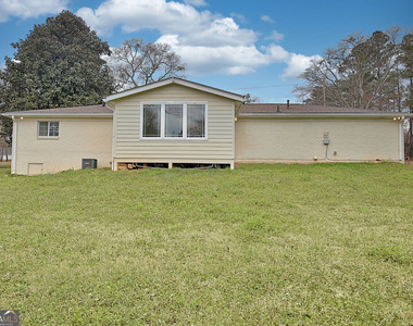183 Pine Street Ne - Photo Thumbnail 56