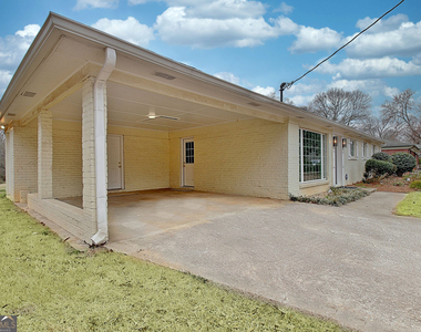 183 Pine Street Ne - Photo Thumbnail 4