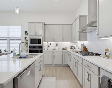 730 Stickley Oak Way - Photo Thumbnail 10