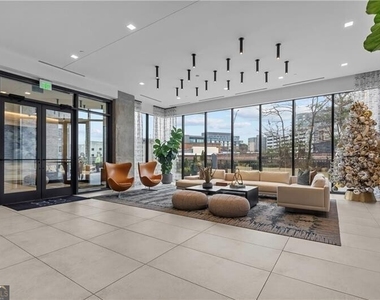 788 W Marietta Street - Photo Thumbnail 2