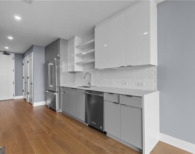 788 W Marietta Street - Photo Thumbnail 14