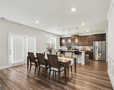 170 Glen Abbey Circle - Photo Thumbnail 9