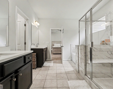 170 Glen Abbey Circle - Photo Thumbnail 20