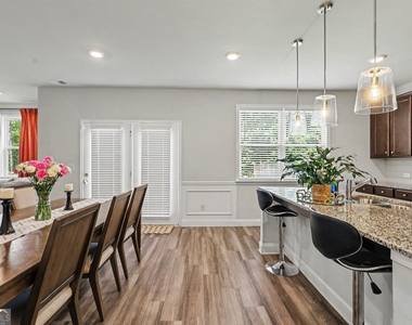 170 Glen Abbey Circle - Photo Thumbnail 15