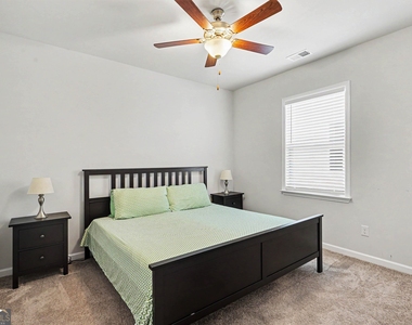 170 Glen Abbey Circle - Photo Thumbnail 27