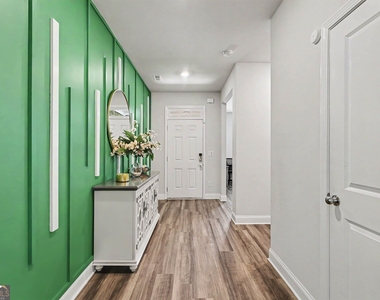 170 Glen Abbey Circle - Photo Thumbnail 3