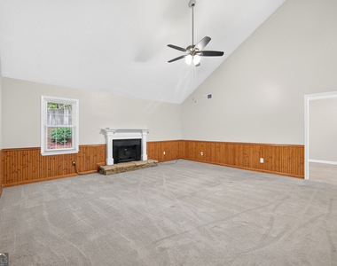 129 Springbrook Drive - Photo Thumbnail 6