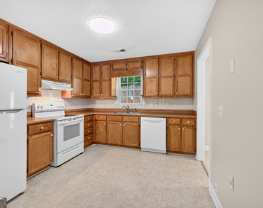 129 Springbrook Drive - Photo Thumbnail 12