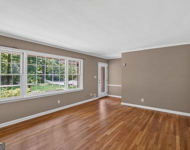 6858 Brandon Mill Road Nw - Photo Thumbnail 3