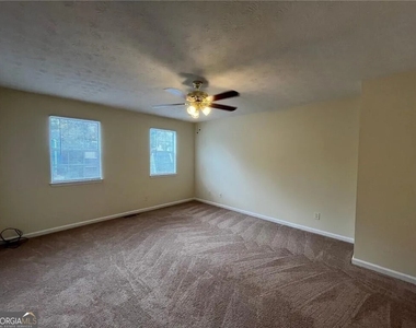 1183 Red Oak Cove - Photo Thumbnail 12