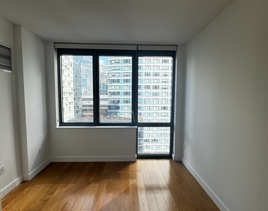 West 57th St & 11th Ave - Photo Thumbnail 2