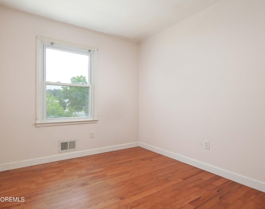 17 Wisteria Place - Photo Thumbnail 12