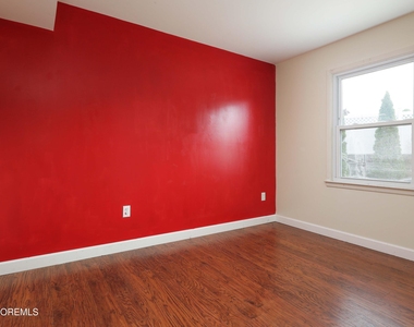 17 Wisteria Place - Photo Thumbnail 16