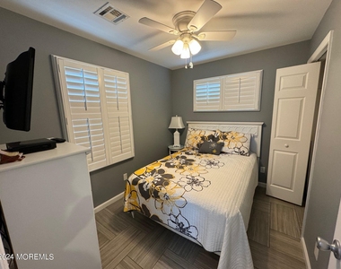 117 W Bayberry Way - Photo Thumbnail 5