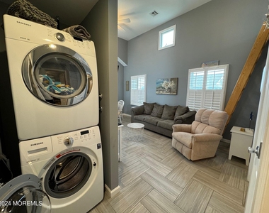 117 W Bayberry Way - Photo Thumbnail 9