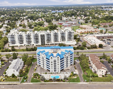 300 Ocean Avenue N - Photo Thumbnail 36