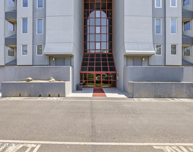 300 Ocean Avenue N - Photo Thumbnail 1