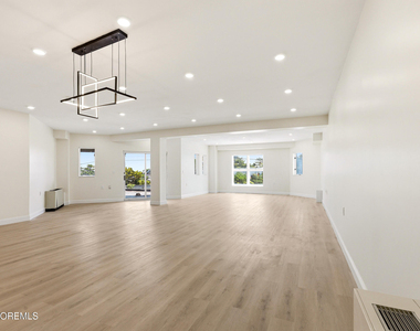 300 Ocean Avenue N - Photo Thumbnail 13