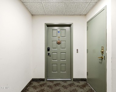 300 Ocean Avenue N - Photo Thumbnail 5