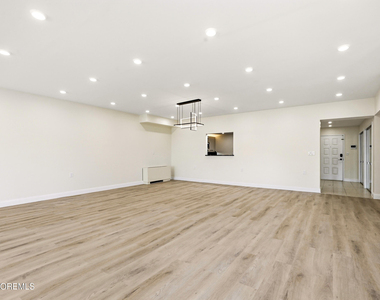 300 Ocean Avenue N - Photo Thumbnail 16