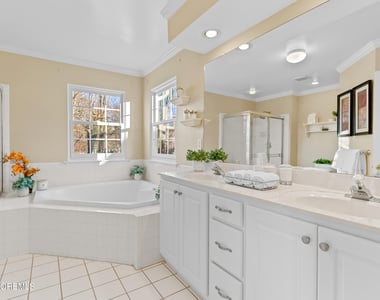 19 Danella Way - Photo Thumbnail 23